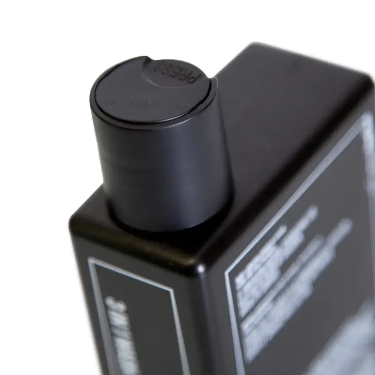 Uppercut Deluxe - 3in1 - 3 w 1 Szampon do włosów, odżywka i żel pod prysznic 240ml