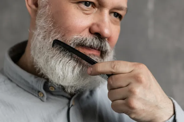 Jak prawidłowo czesać brodę?