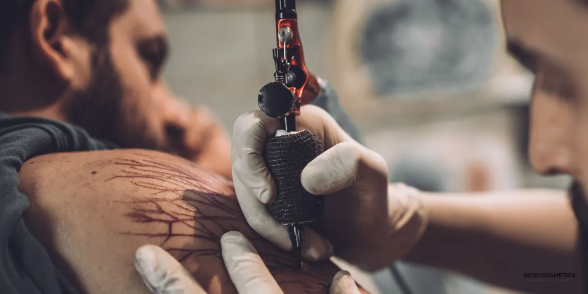 Jak dbać o świeży tatuaż?