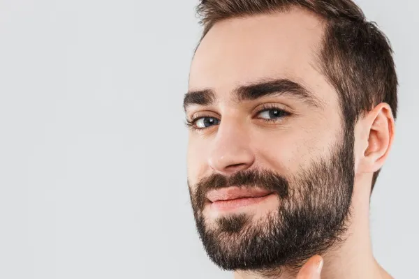 Jak pobudzić zarost na twarzy – fakty i mity